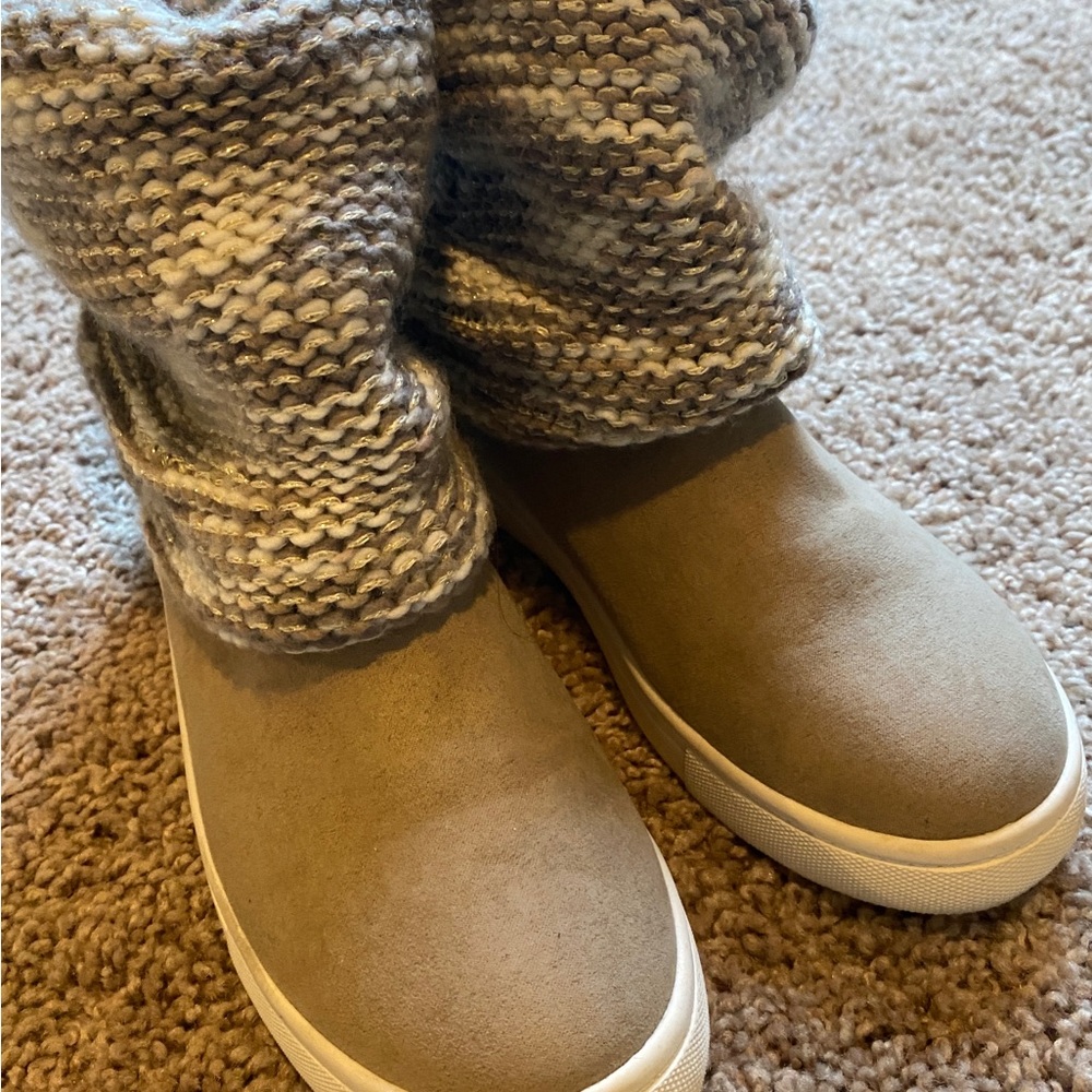 Brown Knitted Boots | Comfy | Size 3 | Runs large
